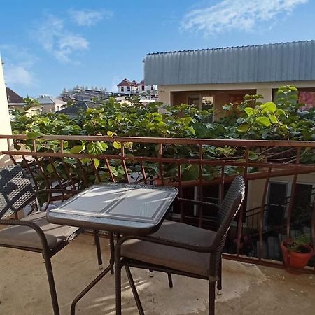 Samira Hotel Gagra Bagian luar foto