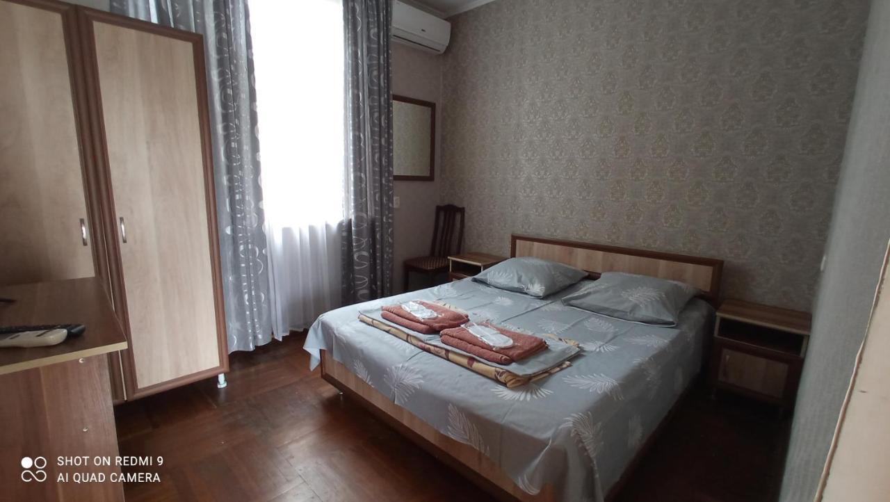 Samira Hotel Gagra Bagian luar foto