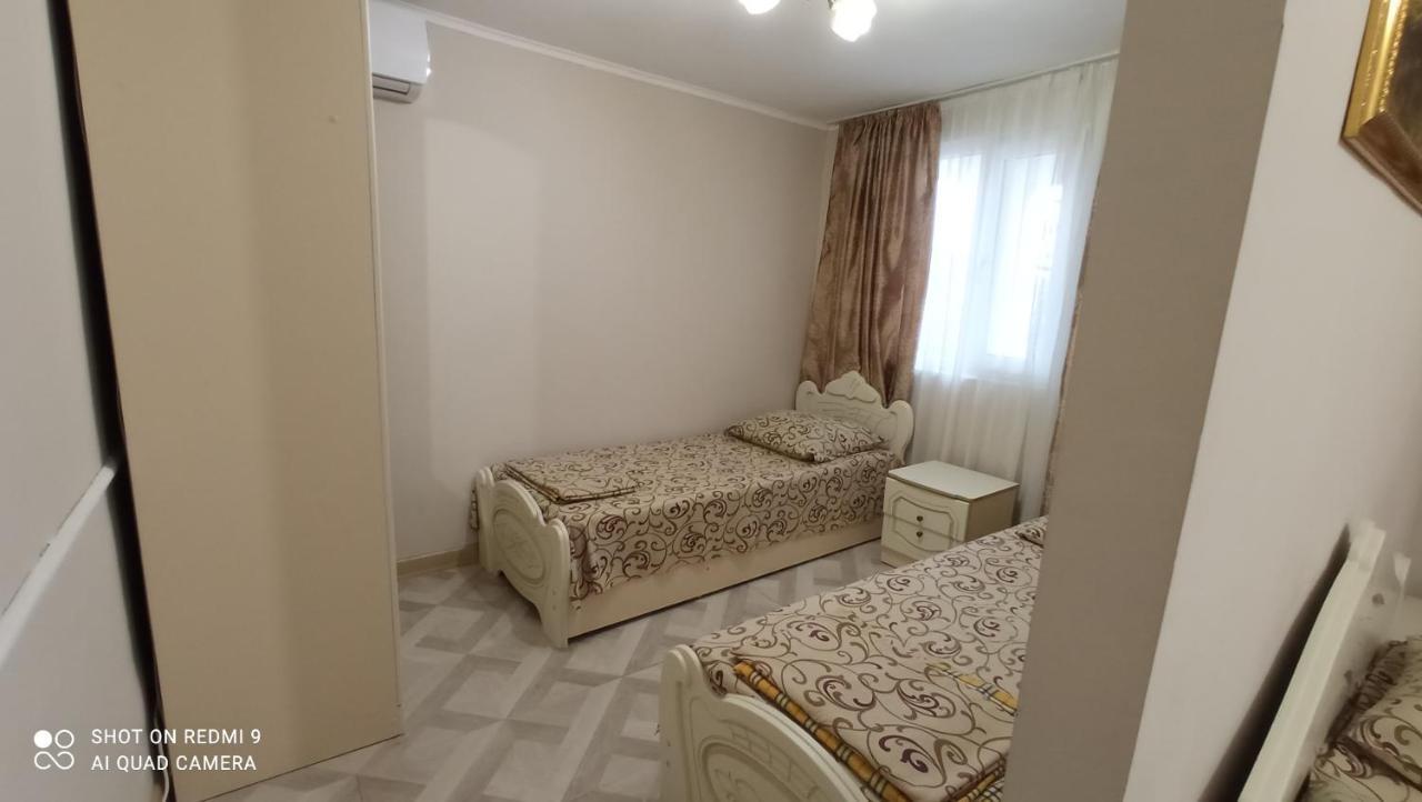 Samira Hotel Gagra Bagian luar foto