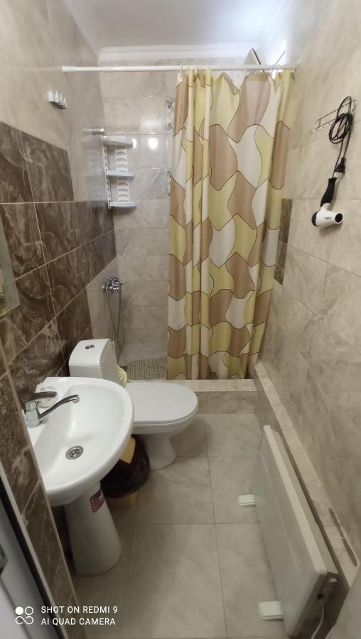 Samira Hotel Gagra Bagian luar foto