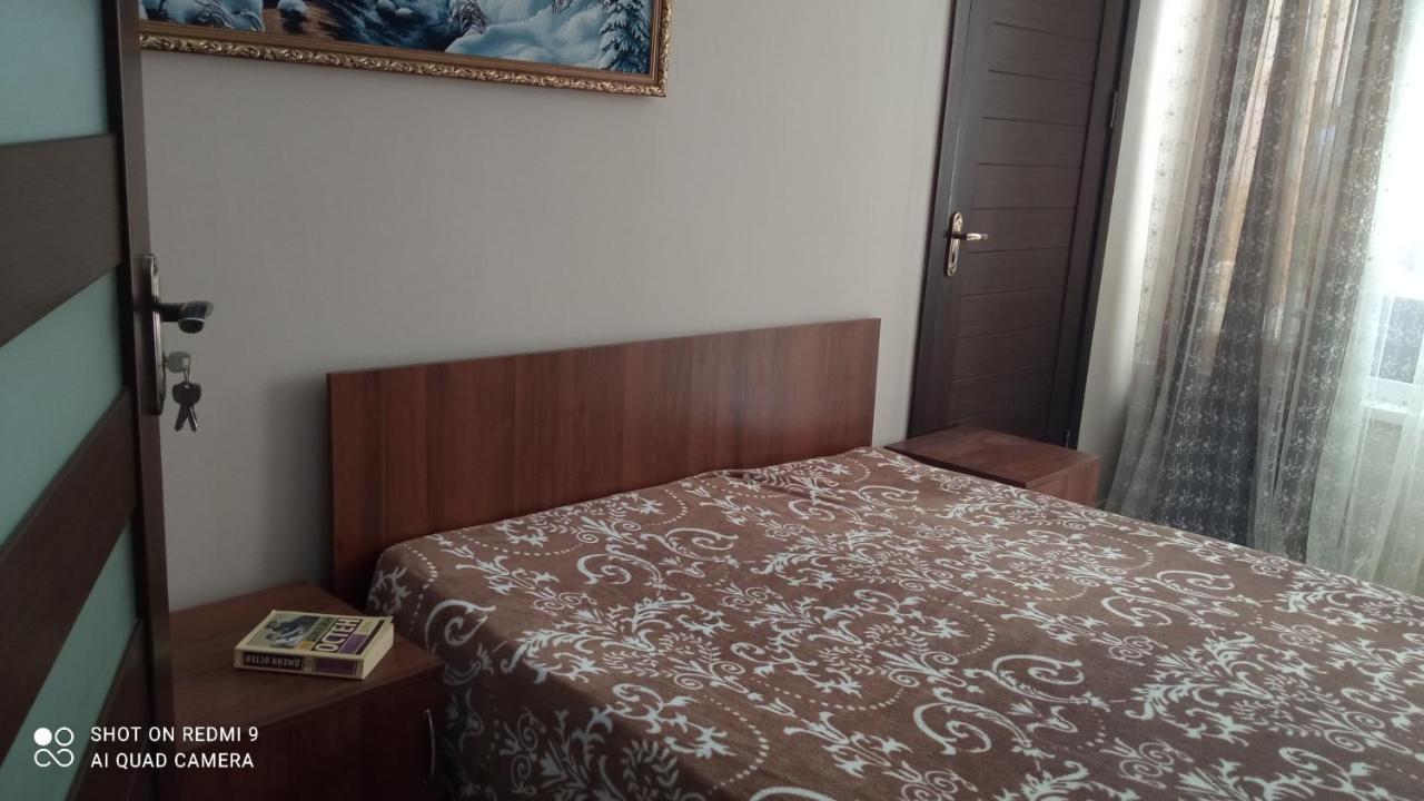 Samira Hotel Gagra Bagian luar foto