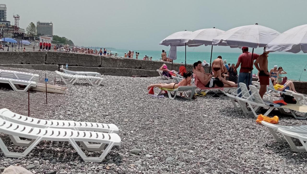 Samira Hotel Gagra Bagian luar foto