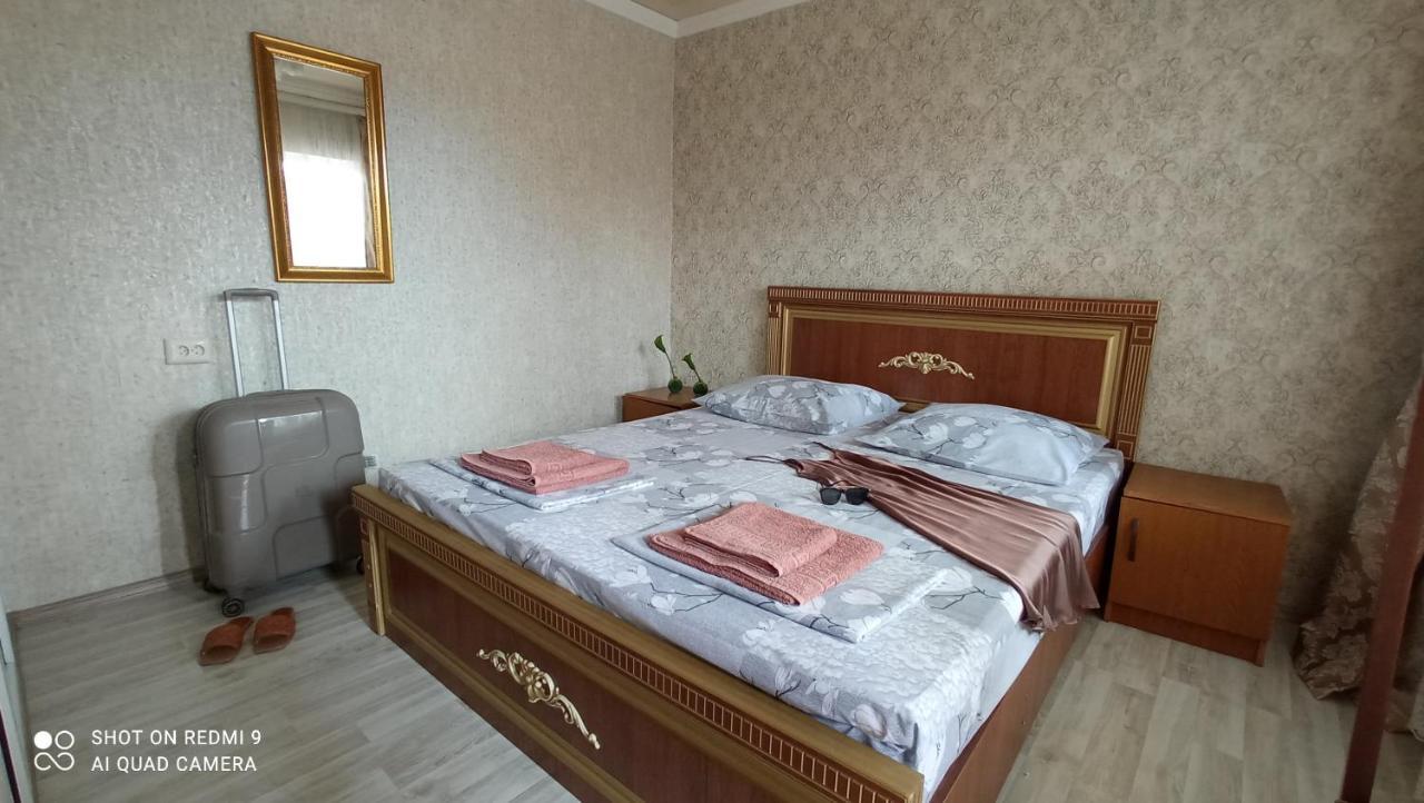 Samira Hotel Gagra Bagian luar foto
