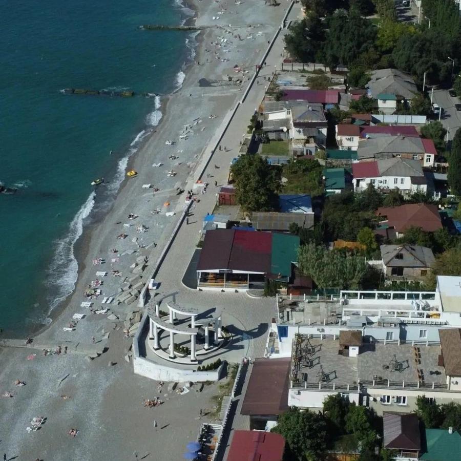 Samira Hotel Gagra Bagian luar foto