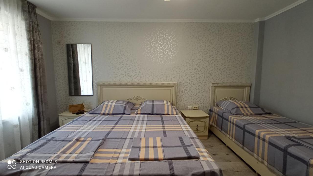 Samira Hotel Gagra Bagian luar foto