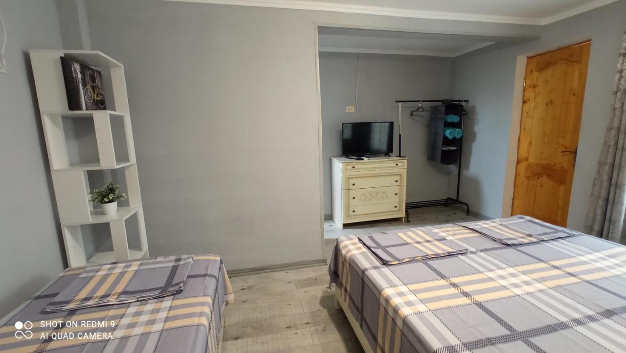 Samira Hotel Gagra Bagian luar foto